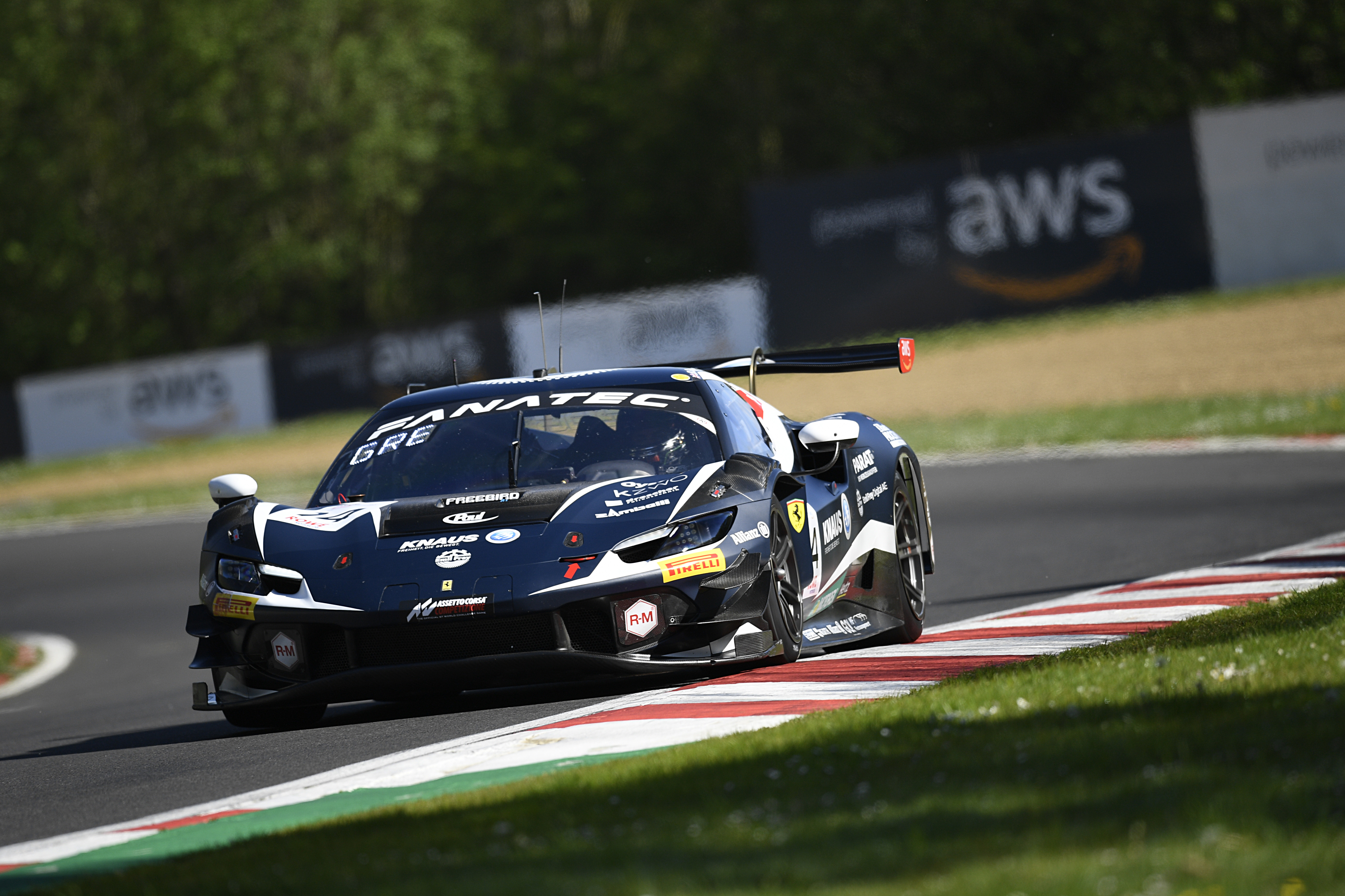 Ben Green (Emil Frey Racing) et Lucas Auer (Winward Team Mann Filter ...