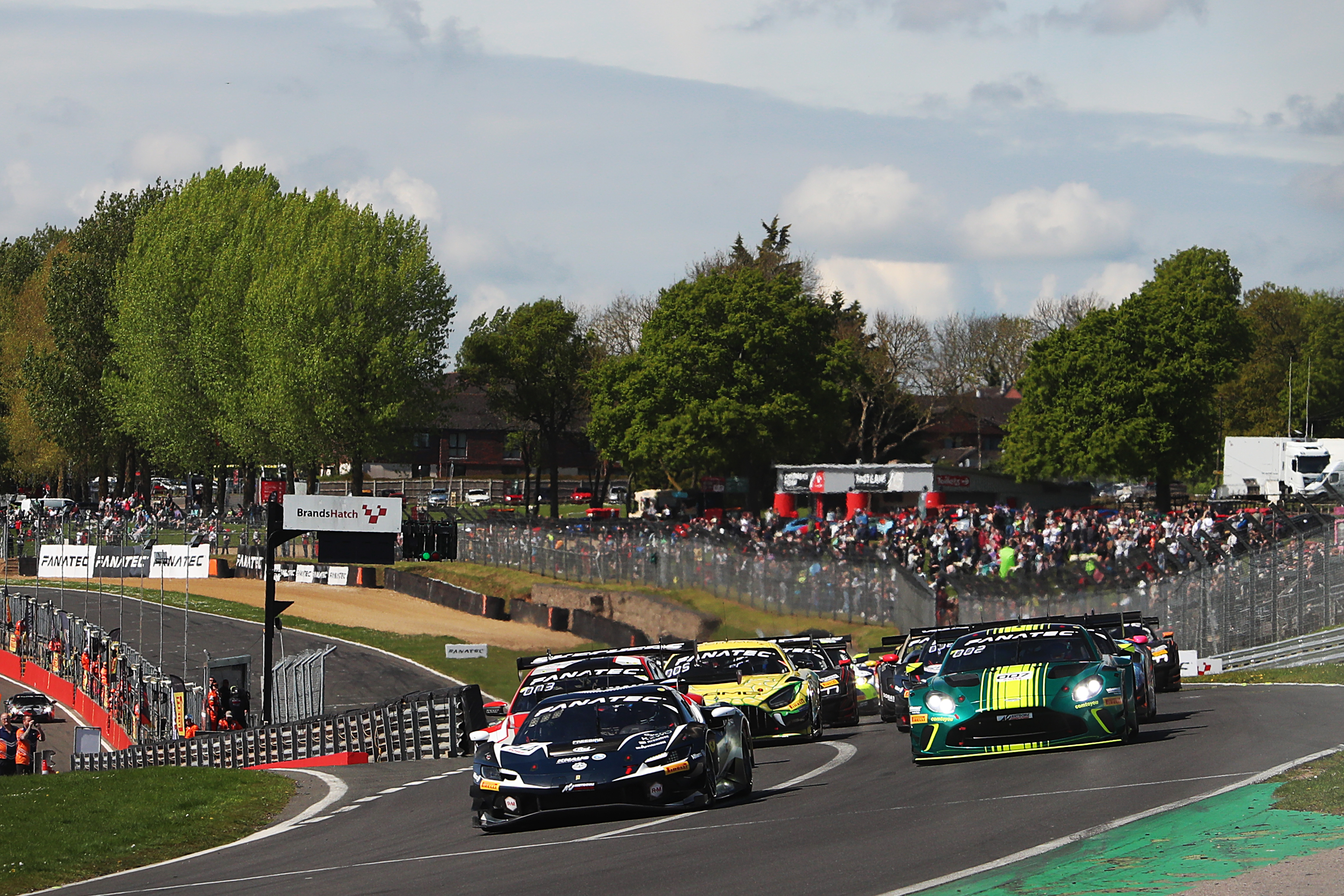 Suivez en direct vidéo dès 16h30 la course 2 de Brands Hatch ...