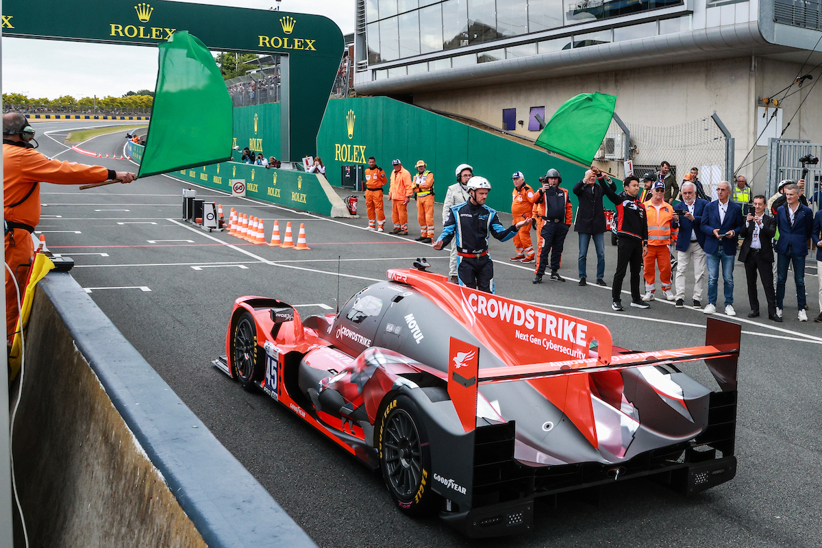 Programme Officiel 24 Heures Du Mans 2025 - Neuf Avec Affiche