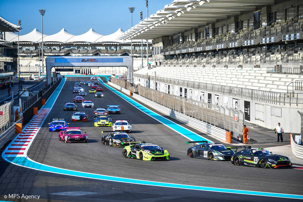 12H Abu Dhabi : les Audi/Attempto Racing en tête à mi-course ...