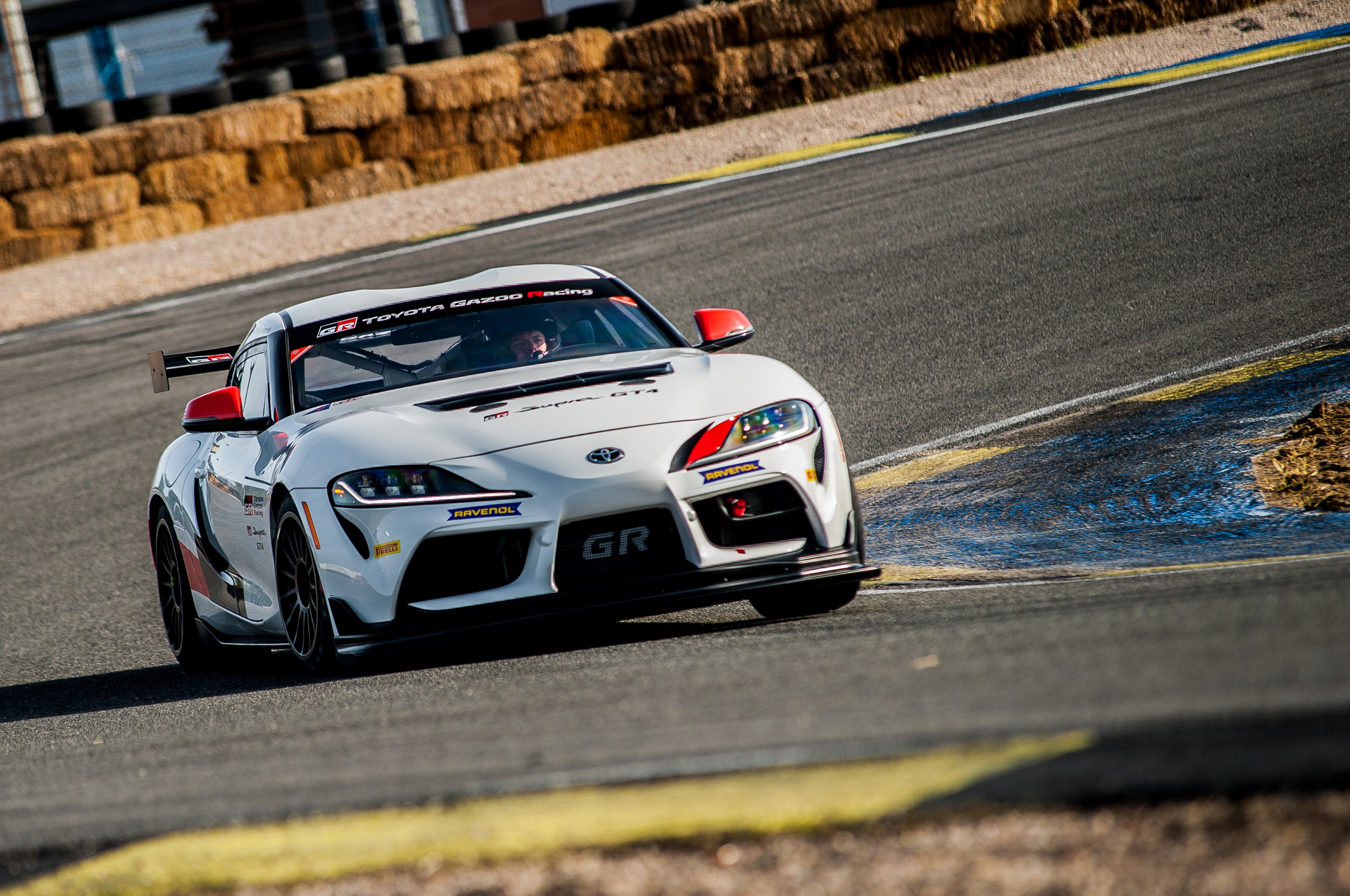 Supra gt 4