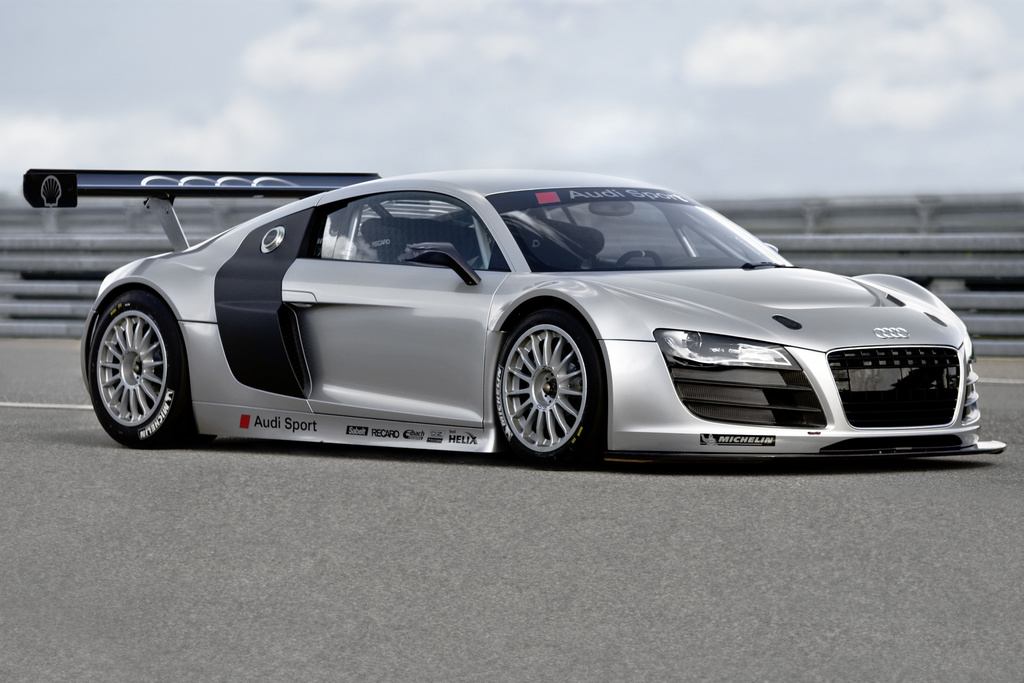 Le Journal Saint-François  Audi R8 LMS GT3 : cette voiture de course  présage le nouveau look de la R8