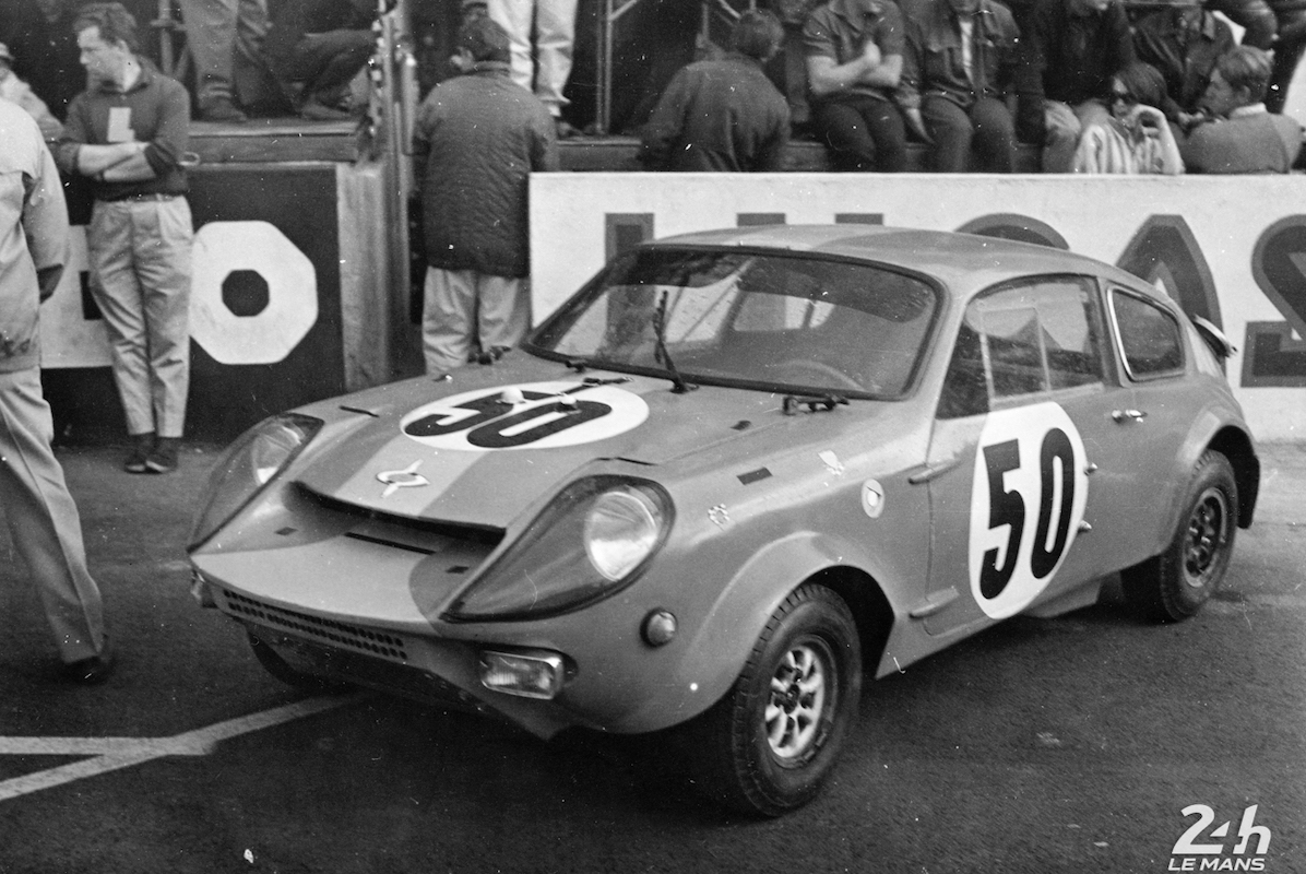 Ils retapent une Mini Marcos pour Le Mans Classic 2023 - 2/6 : Qu’est ...