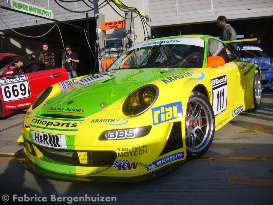Combinaison De Course MOMO RACING 24 Ore Nürburgring 2007 Signée Edo Varini - Occasion